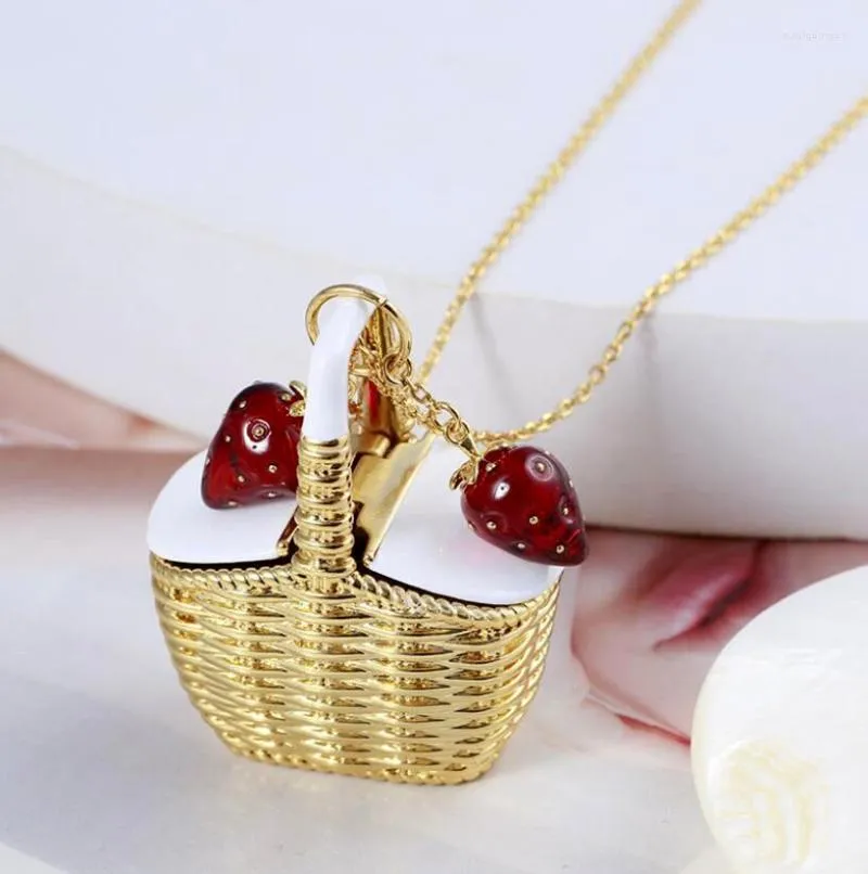 Collier boucles d'oreilles ensemble CSxjd mode Simple tissé panier de fleurs émail tridimensionnel fraise 80cm Long bijoux pour femmes