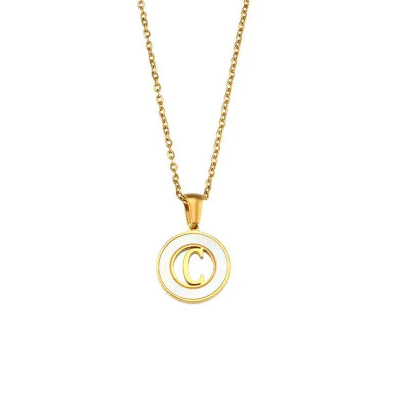 Ketten Vintage 26 Buchstaben Anhänger Halskette für Frauen Edelstahl vergoldet runder hohler Muschelname Initialschmuck_voghion.com