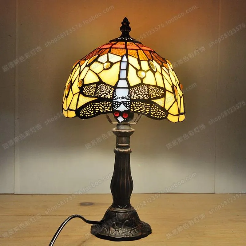 Bordslampor Gratis leverans till Europa Paragraf Dragonfly Glazed Small Tiffany Lamp Bedroom Study Desk antik Barnens säng