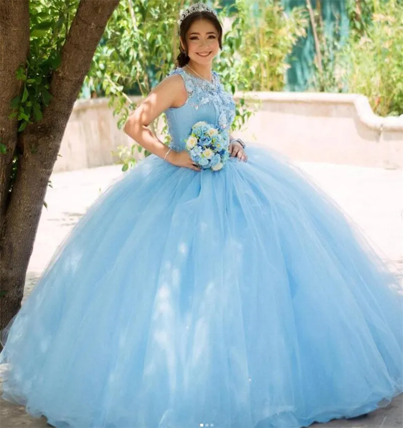 Fairy Baby Blue Quinceanera klänningar 2023 Femton födelsedagsfestklänningar ärmlös korsett Sweet 16 klänning klassisk vestidos de xv vestidos de 15 quincenera anos