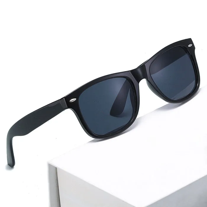 Lunettes de soleil carrées classiques hommes femmes 52mm Design rétro lunettes de soleil extérieur UV400 Protection nuances de haute qualité pour unisexe avec étuis