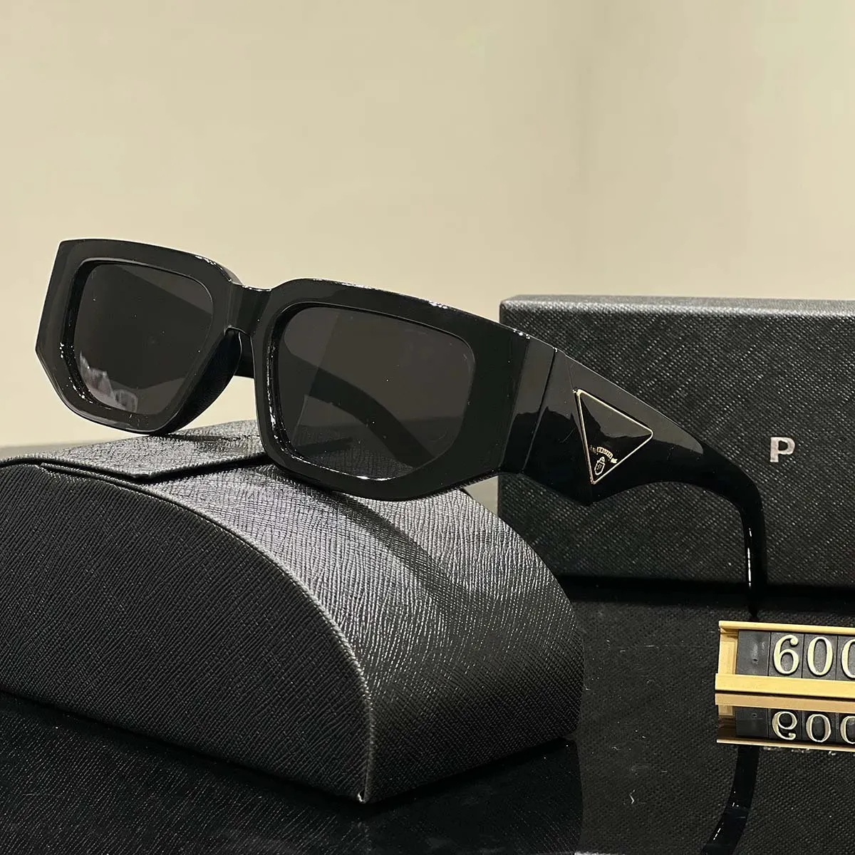 2023 TOP Designers sunglasses Fashion Polarized Sunglass men women luxury Retro Design square UV resistant sun glass Casual Versatile eyeglasses