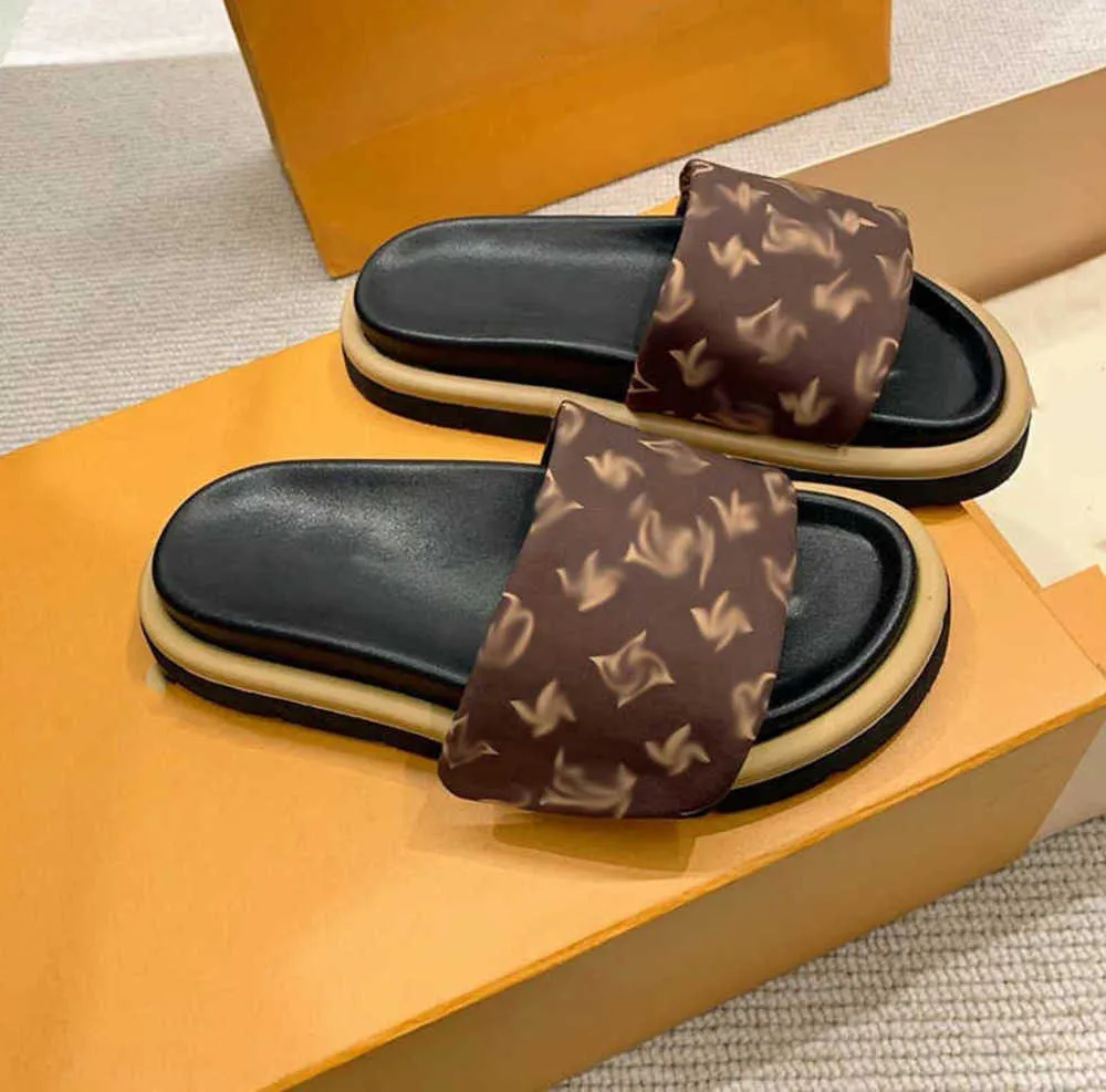 Ontwerpers zwembad kussen muilezels dames sandalen zonsondergang plat comfort gevatde voorste riem slippers modieus gemakkelijk te dragen stijl nieuwe stijl419