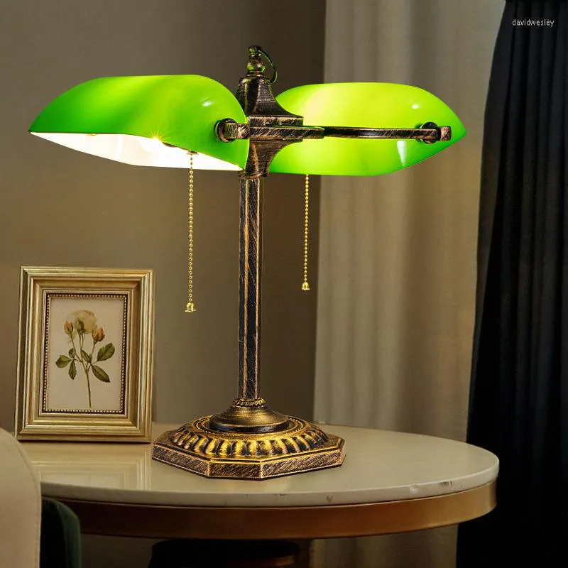 Classic green lamp online