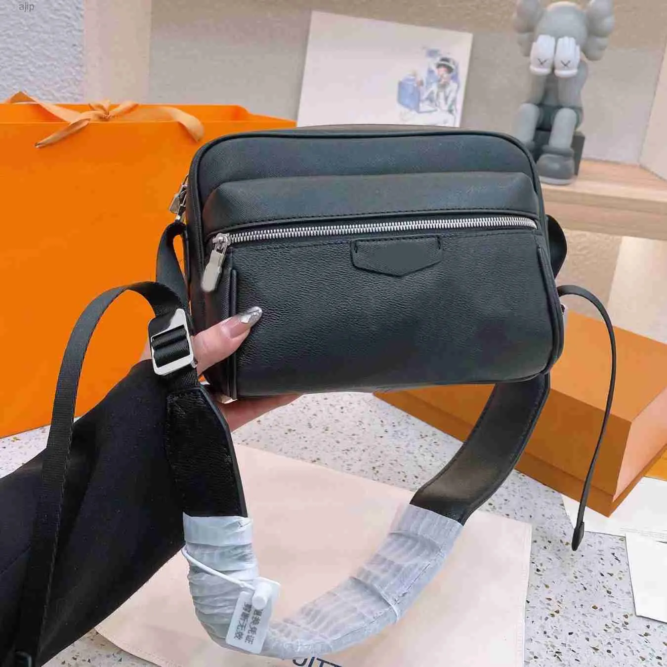 Axelväskor Luxurys designers Högkvalitativ l handväskor mode kvinnor crossbody handväska damer plånböcker koppling totes tryckt messenger väska 2022 handväska korskropp
