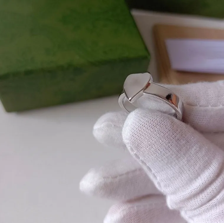Designer di alta qualità 925 Silver Designer Love Heart Ring per maschili da donna anelli di serpenti accoppiano anelli da sposa per uomini designer di donne Bague G2684