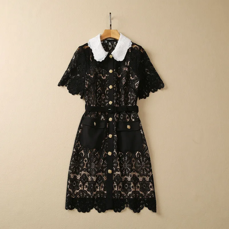 2023 Summer Black Belted Floral Lace Dress Short Sleeve Peter Pan Neck Contrast Color Double Pockets Short Casual Dresses S3W130511