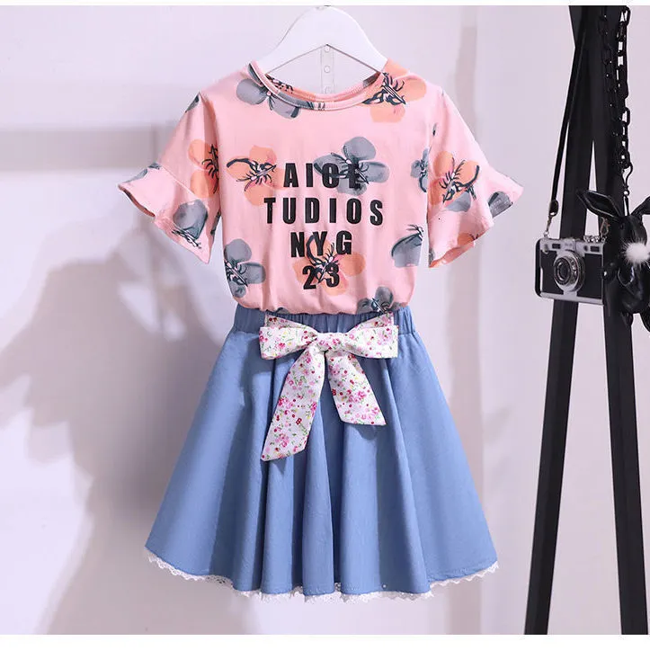 Kledingsets Internet Celebrity Girls Western Fashion Summer Short Sleeved T -shirt bedrukte kinderen denim rok Twoplee Suit 230512