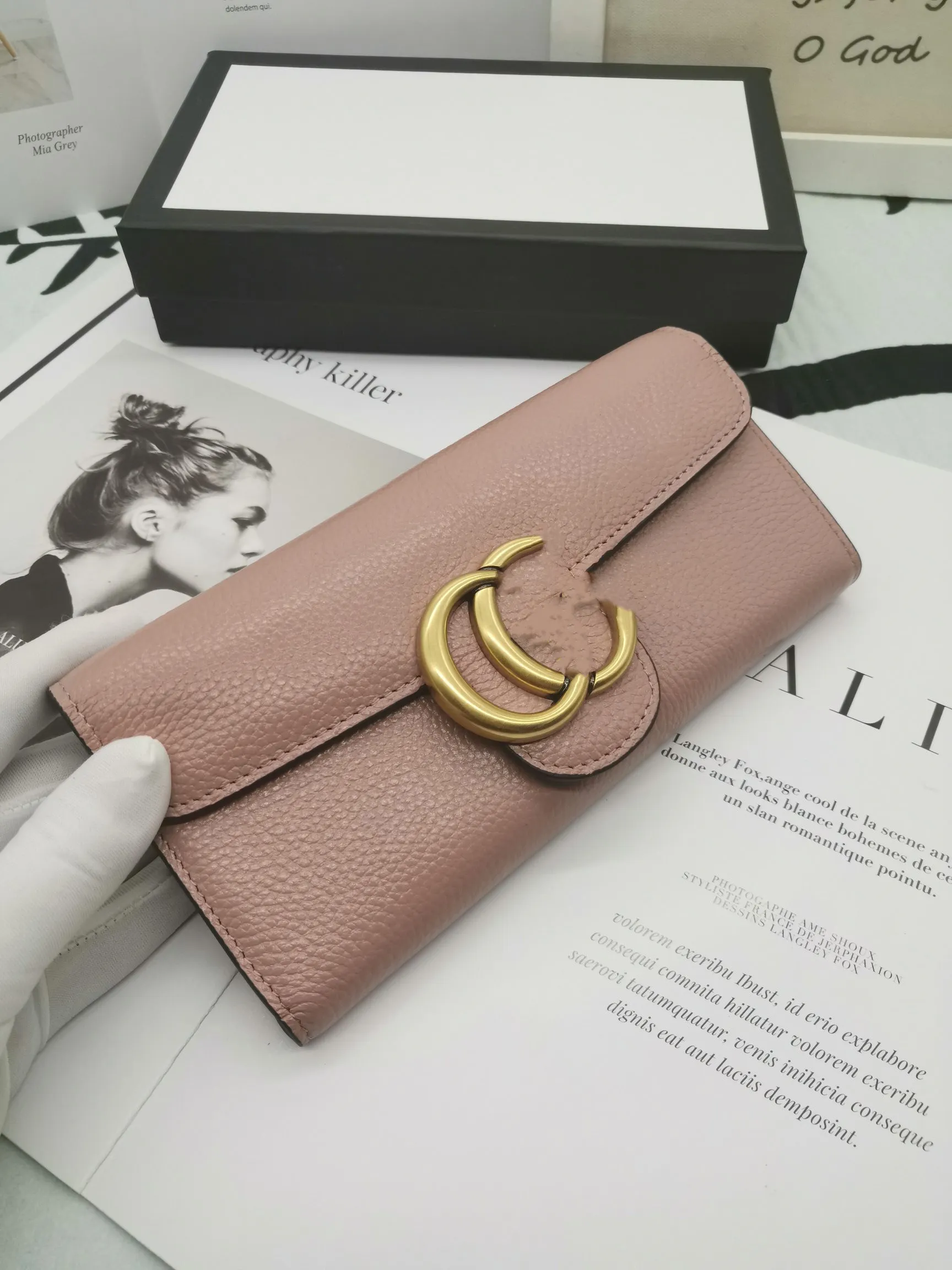 new Fashion style designer wallets luxurys Mens Womens leather Clutch bags High Quality Classic Letters coin Purse With Original Box Checked card holder 0001