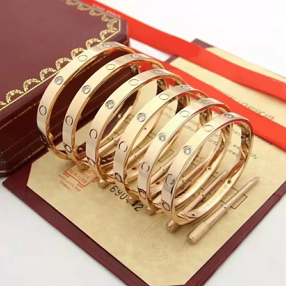 Amara Love Bracelet | PVD 18K Gold Plated – Blush & Bliss
