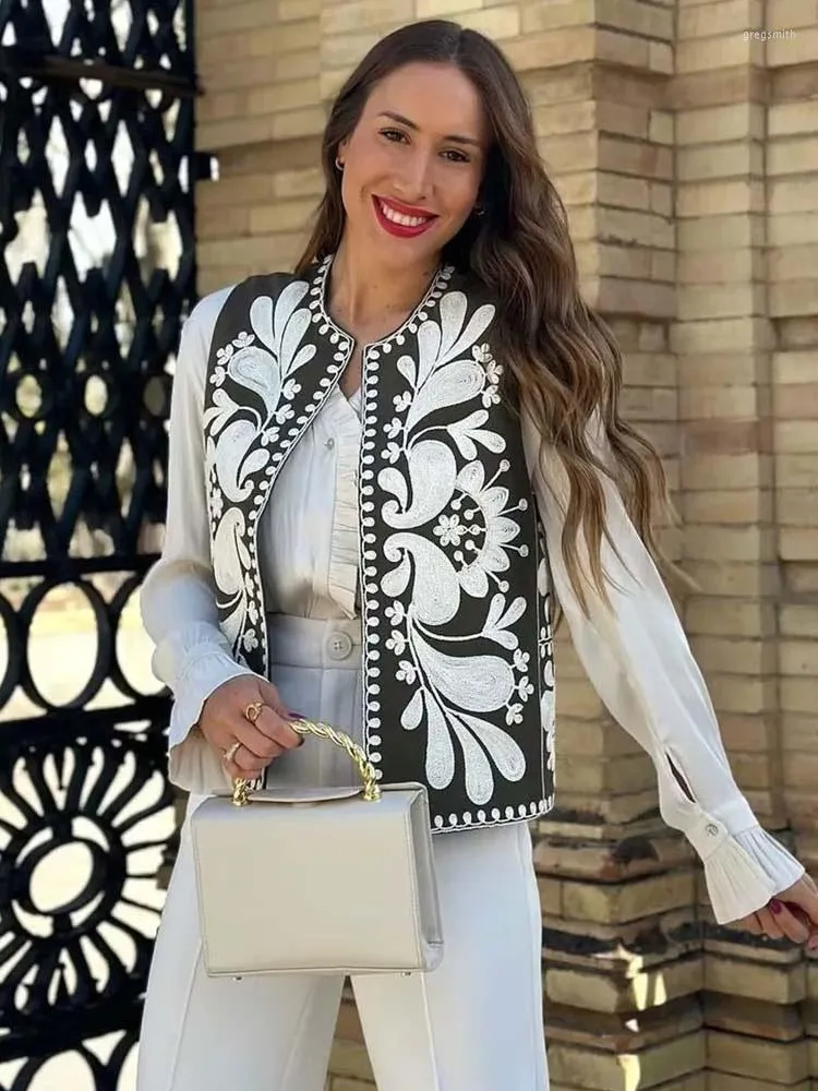 2023 Summer Womens Embroidered Vest Loose Embellished Waistcoat