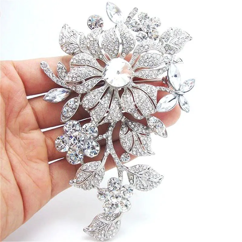Spille Spille Spille a fiore in cristallo color argento per le donne Banchetto di moda di lusso Spilla per abbigliamento da sposa Regalo di compleanno femminile