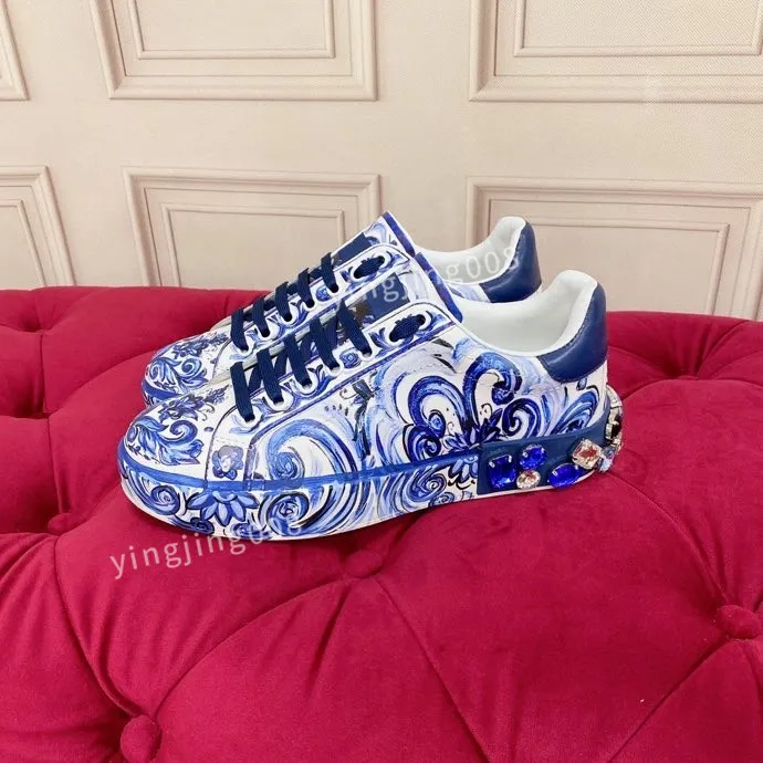 2023New Womens Men Sneakers أحذية عارضة أخضر أسود أبيض أزرق أوريو قوس قزح أزياء رجالي مدرب مسطح أحذية في الهواء الطلق