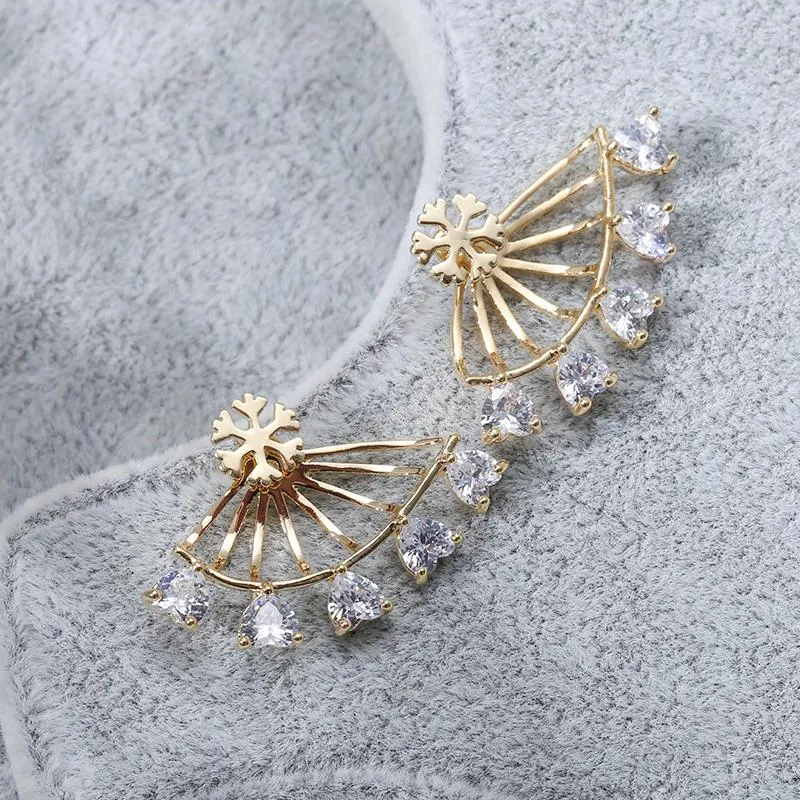 Boucles D'Oreilles Personnalité Brillant Cuivre Broches En Forme D'éventail Flocon De Neige En Forme De Coeur Paire De Laiton Zircon Mariage Bijoux De Mariée