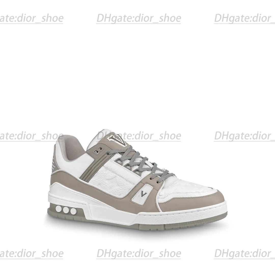 Up to date trainers shop