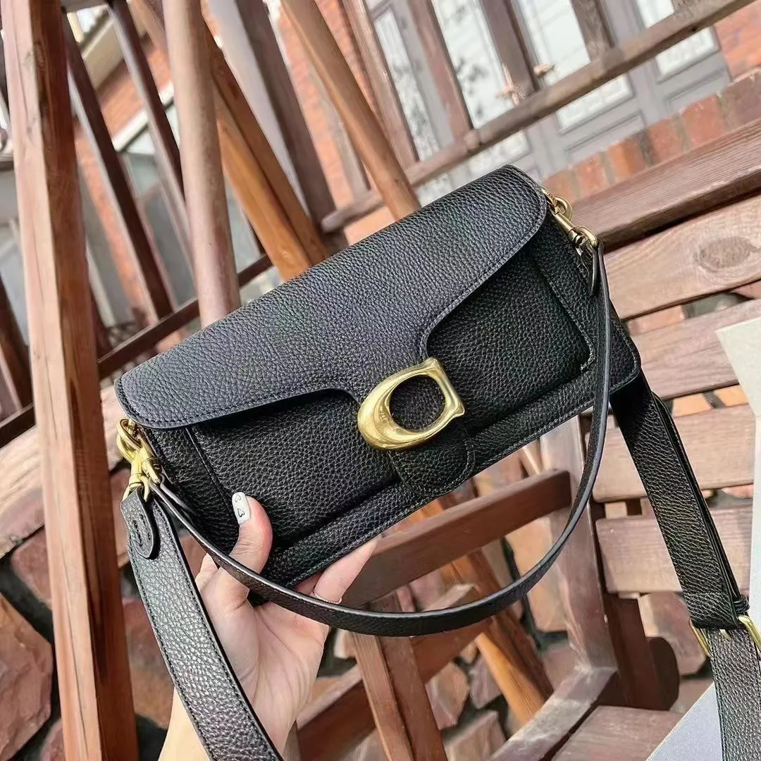 Lyxig äkta läder baguette sacoche tabby axelväska satchel designer de tygväskor för kvinna handväska handväska mens mode crossbody sling sadel koppling väska