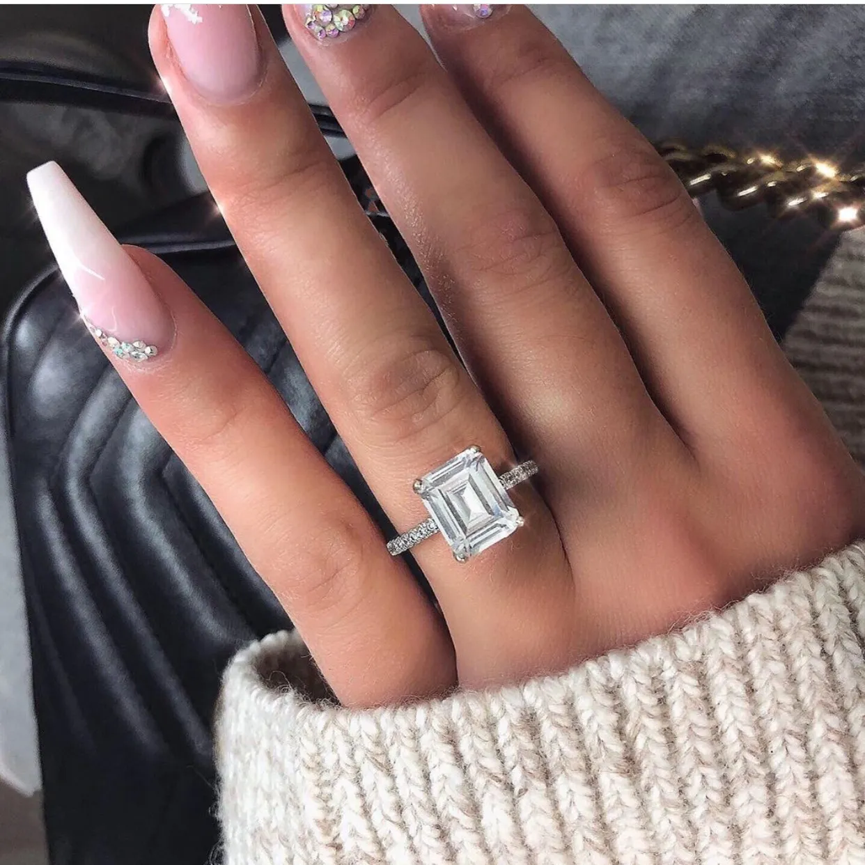 Emerald Cut 3CT Lab Diamond CZ Ring 925 Sterling Silver Bohemian Engagement Bands pour femmes Green White Gemstone