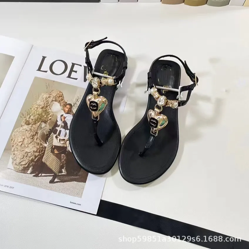 Small Fragrance Slippers Rhinestone Pearl Clip Toe Sandals Female Leather Love Everything Matching Flat Sandals