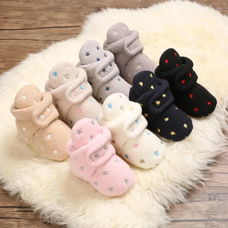 Premiers marcheurs hiver mignon chaud coton tissu chaussures garçons et filles bottes de marche bébé confortable doux né tricoté