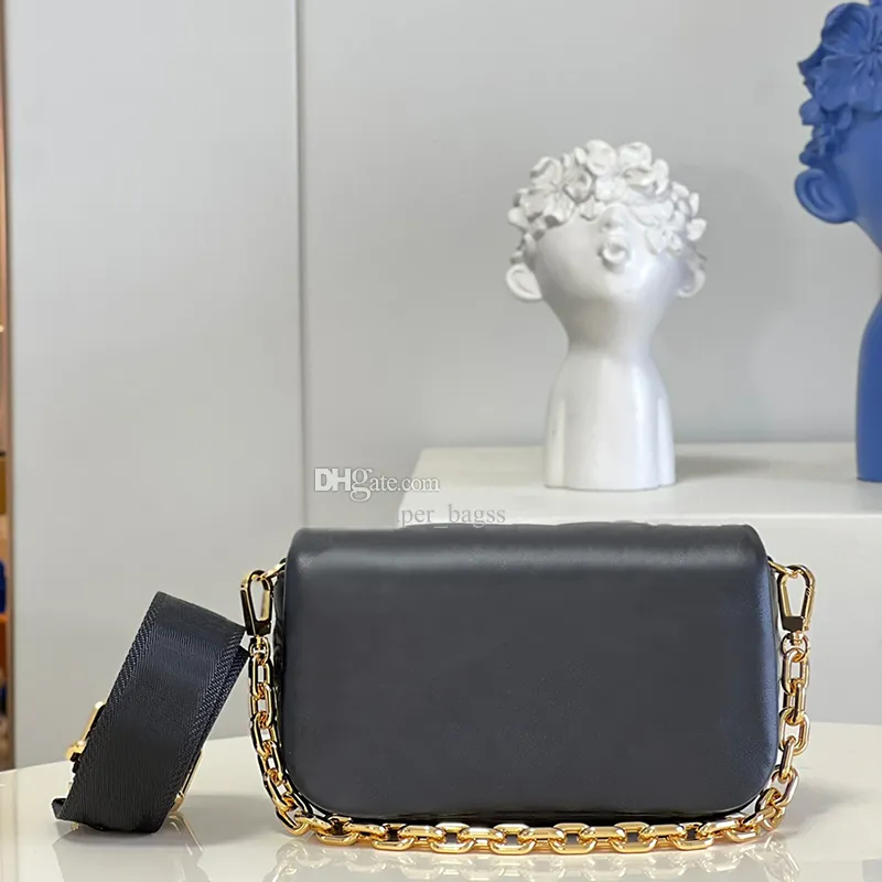 Crossbody with thick strap hotsell