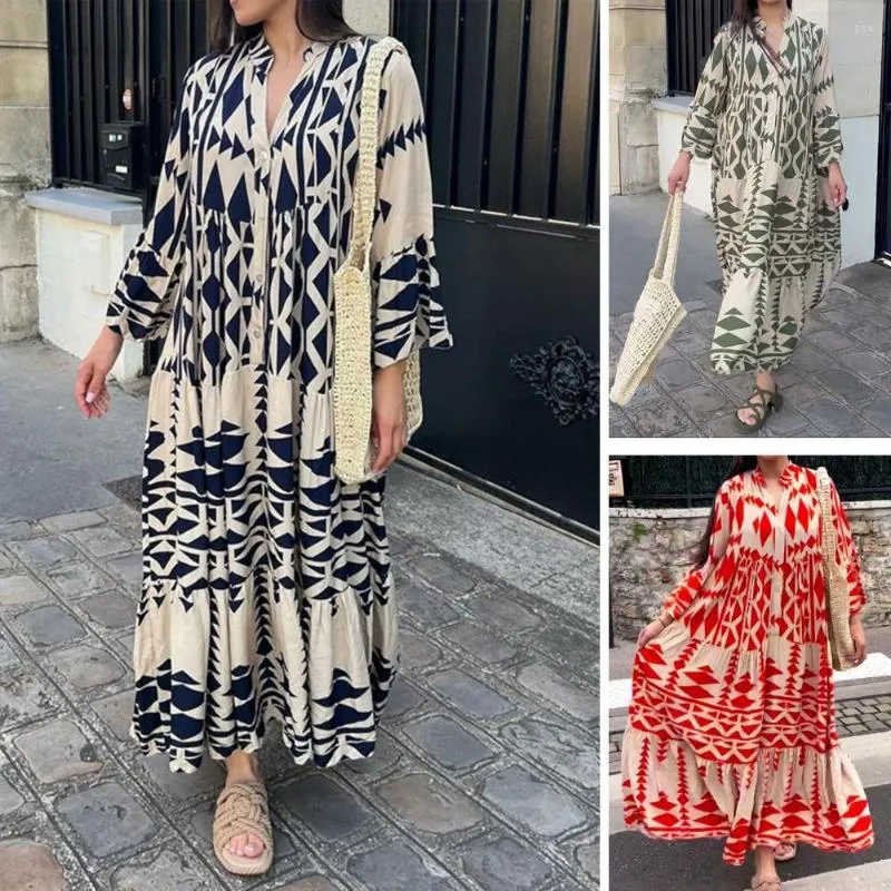 Abiti casual Primavera Retro Stampa geometrica Abito lungo plissettato Camicia da ufficio con bottoni scollo a V Autunno Manica svasata a 3/4 Boho Maxi