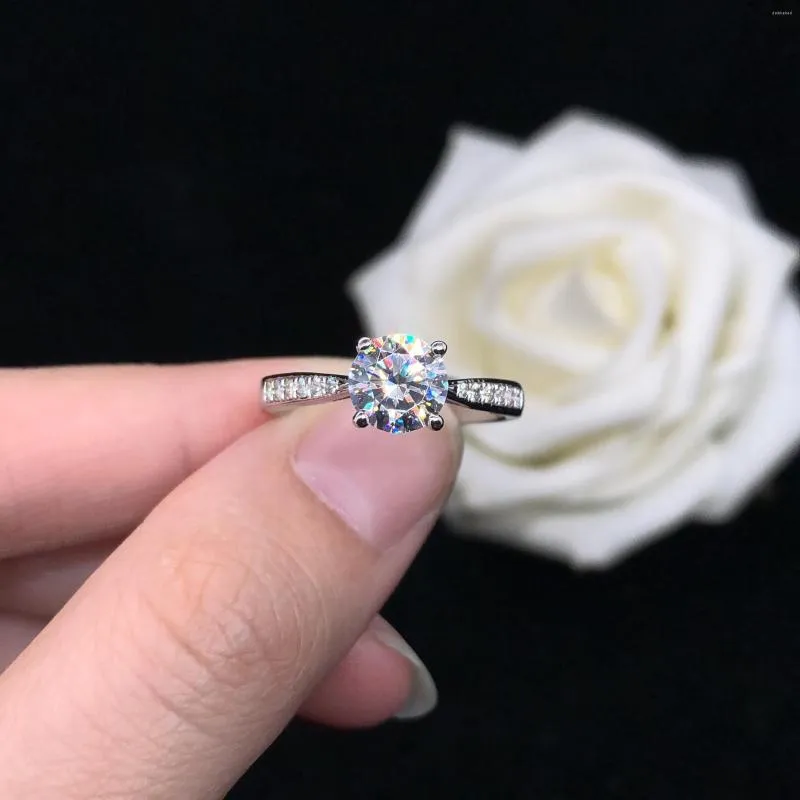 Anéis de cluster lindos 1ct 6,5 mm D VVS1 Moissanite Diamond Noiv anel de noivado Solid 18k White Gold Jewelry for Women AU750 Casamento R151