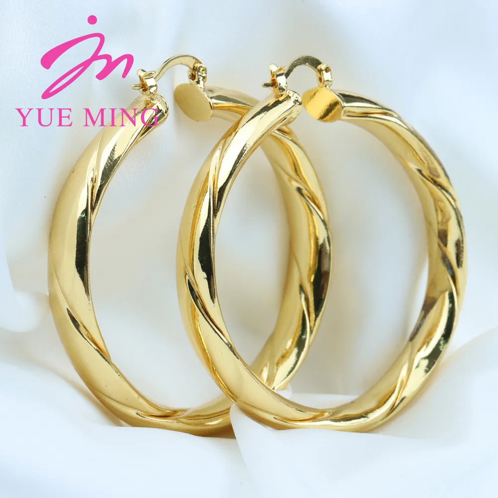 Hoop Huggie Big Ring Boucles d'oreilles 60MM 18K Plaqué Or Boucles d'Oreilles Rondes en Cuivre Déclaration de Mode des Femmes Or Punk Charm Boucles d'Oreilles 230512