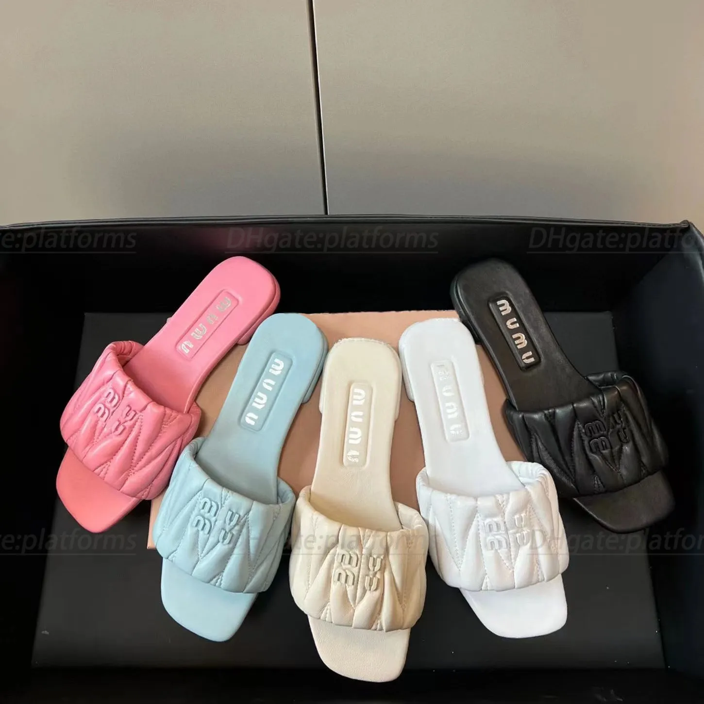 Luxus Frau Miui Slipper Schuh Designer Sandale Mann Miu flache Rutsche Matelasse Nappaleder Rutsche Sommer sexy Sandale Strand Mode lässig Outdoor-Schuh 35-40Größe