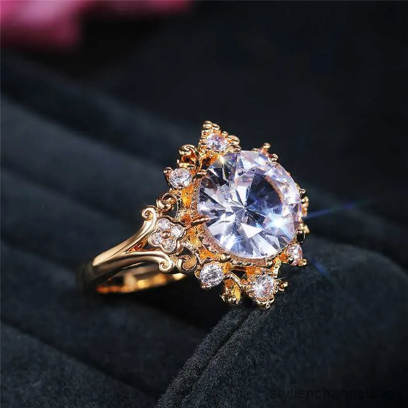 Bandringen Luxe verlovingsringen voor vrouwen ingelegde kristal kubieke goudkleur vrouwelijke trouwringen Eeuwige sieraden nieuw