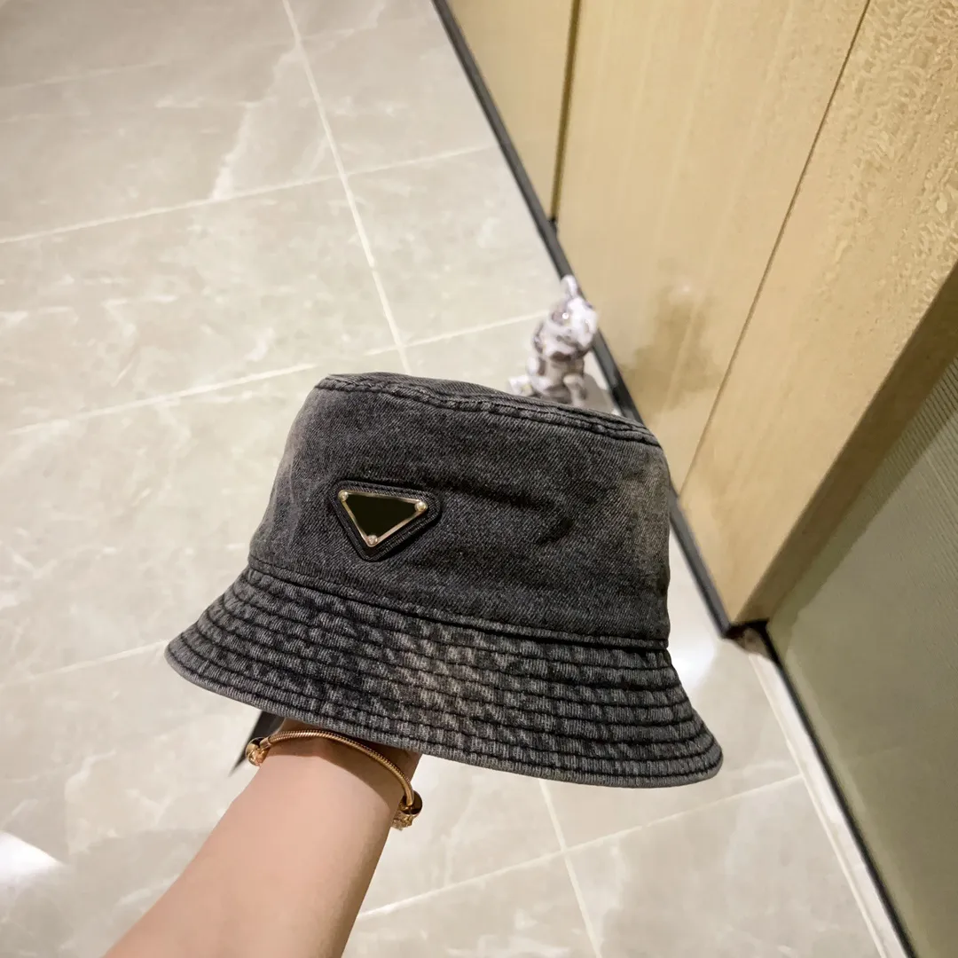 2023 Luxury Designer Black Lightweight Bucket Hat For Men And