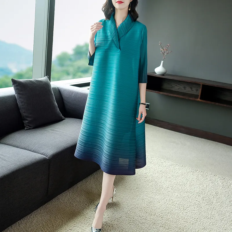 Casual Dresses Women Loose Gradient Elegant Dresses Miyake Pleated Summer  Female Casual Vintage Fashion Folds Mid-Length A-Line Dress Clothes 230515