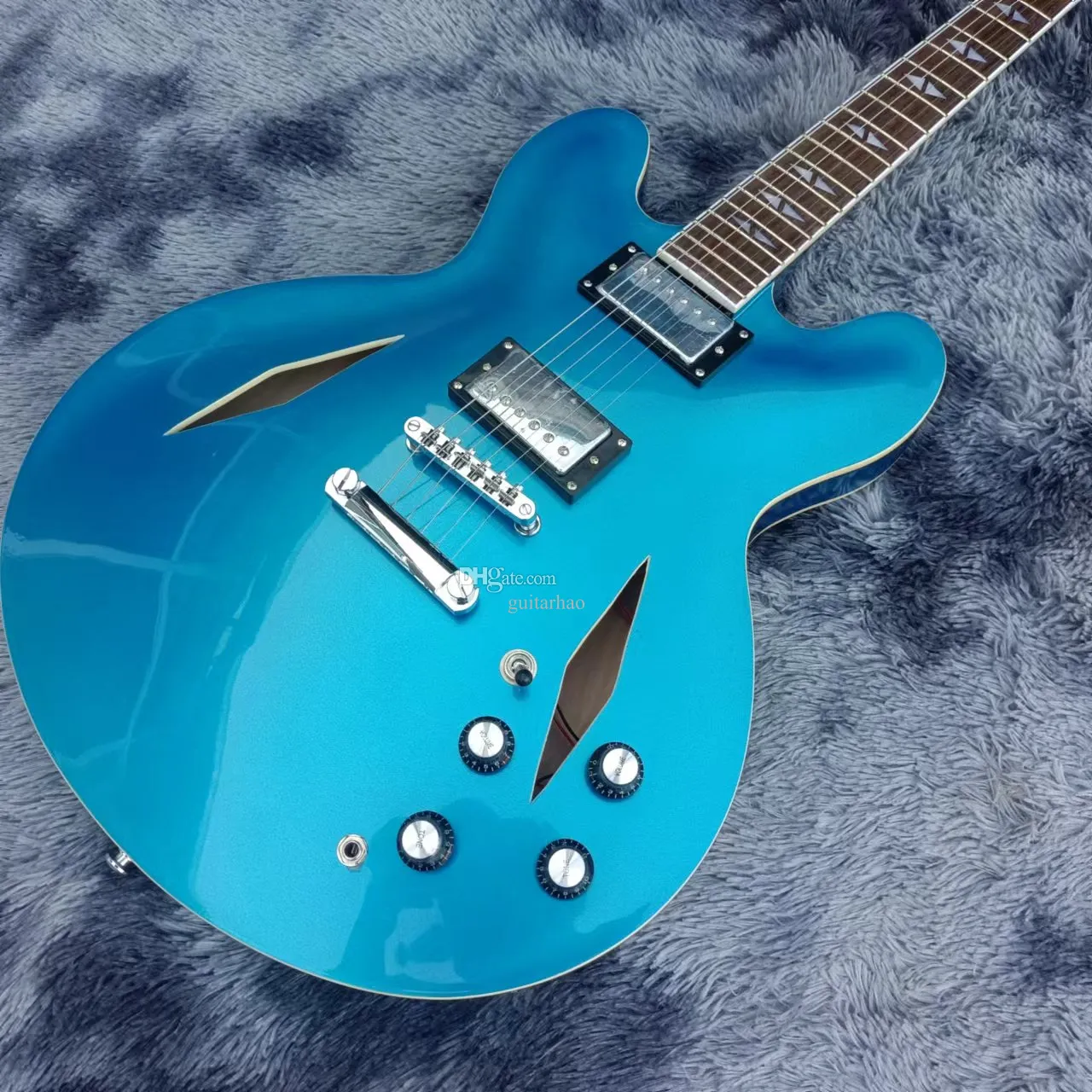 Dave grohl hollow body hot sale guitar