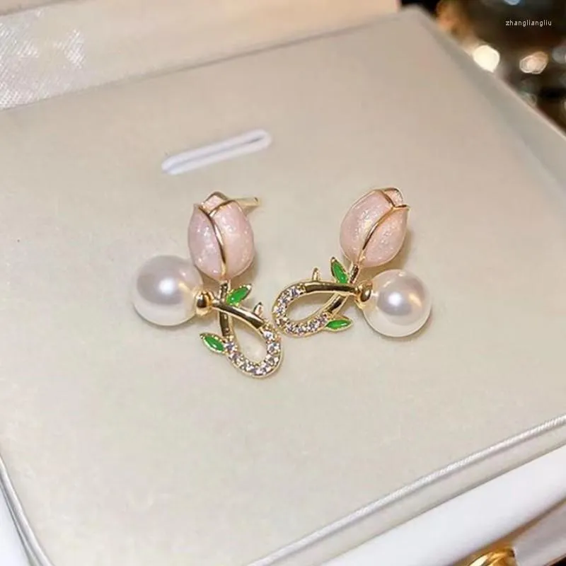 Boucles d'oreilles à tige française lumière luxe rose tulipe fleur perle pour les femmes coréen Zircon exquis rétro boucle d'oreille fête bijoux cadeau