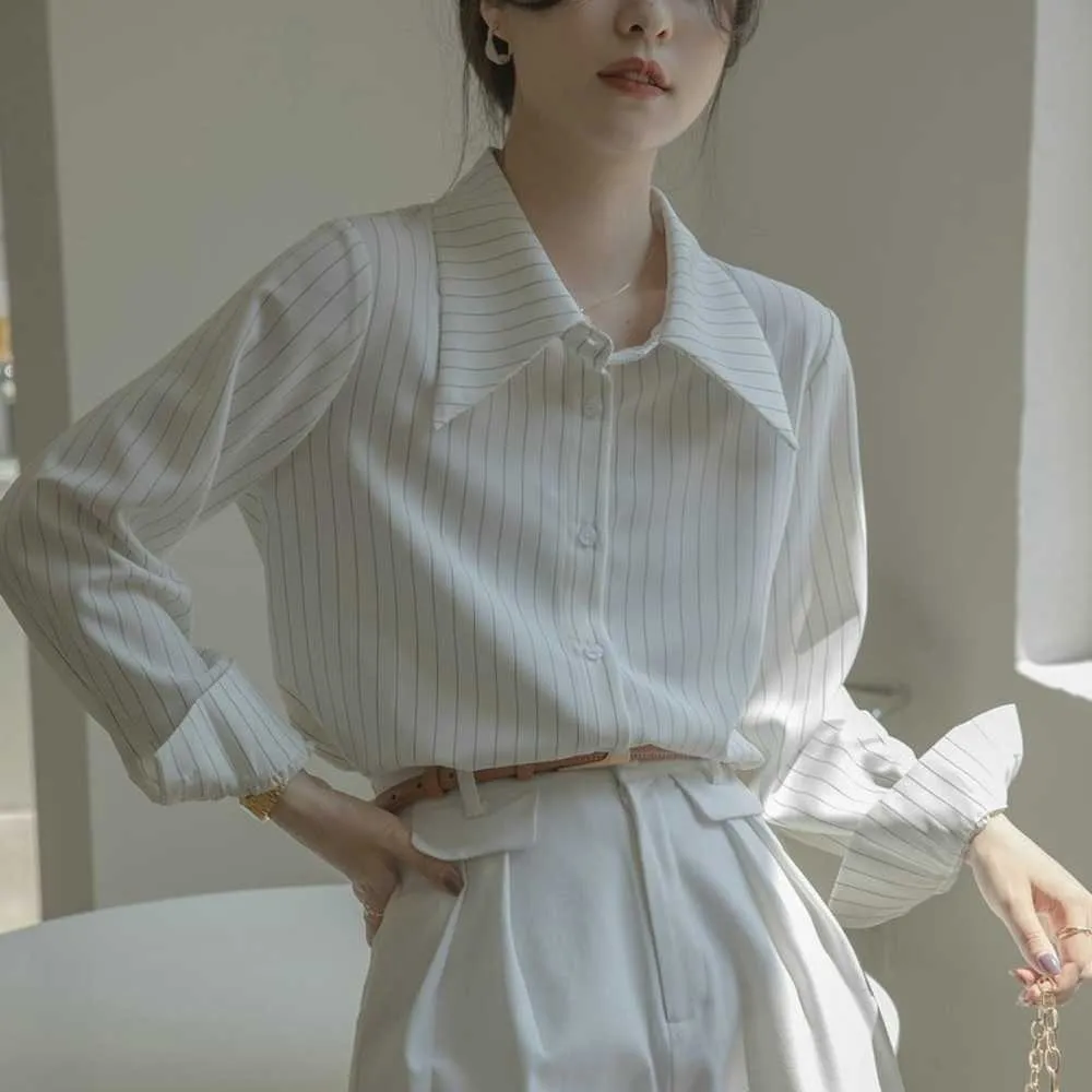 Camisa de manga larga a rayas Estilo de primavera y otoño para mujer Estilo maduro ligero Royal Sister Camisa blanca salada profesional Francés suave