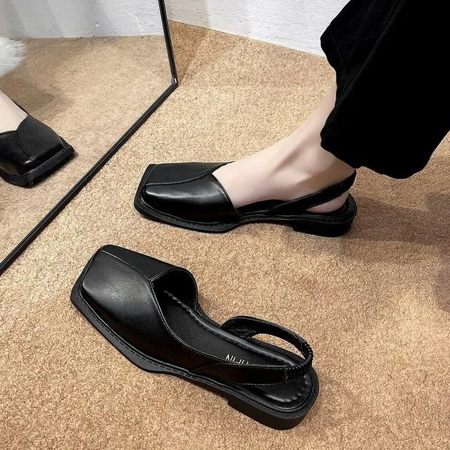 Traje con sandalias best sale