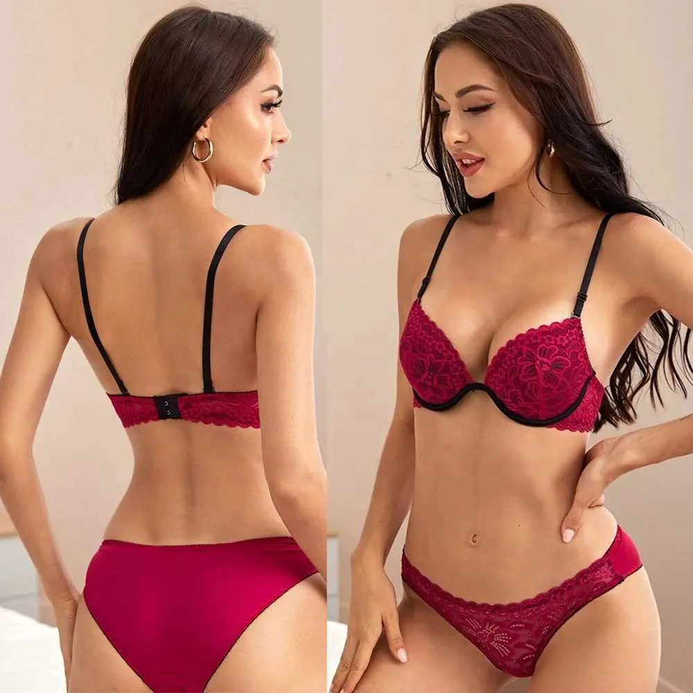 Bikini Air Bra Metties Kobiety Nowy seksowna niska talia Pojawienie się Design Flower Wzór Czarne pasy