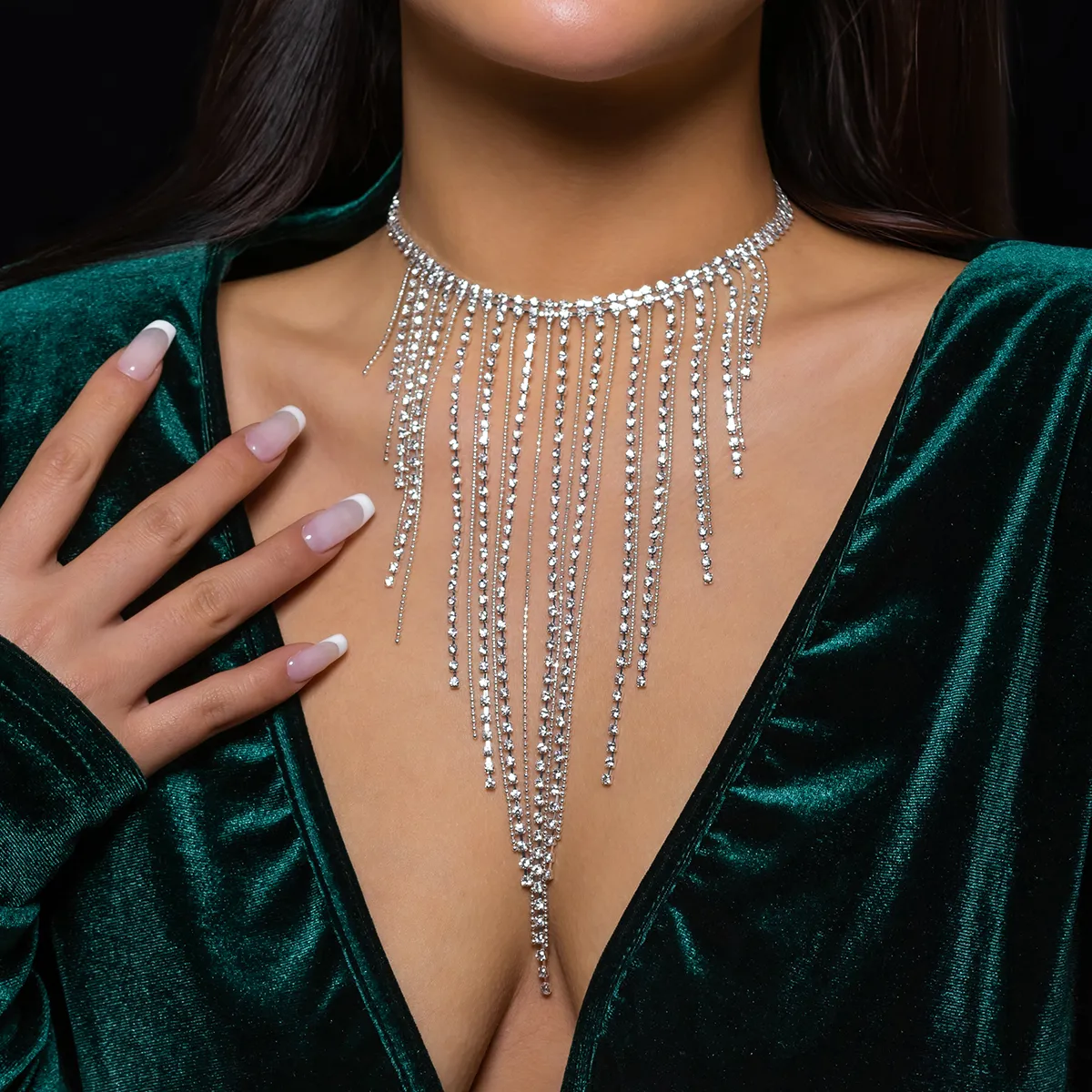Luxury Iced Out Rhinestone Women Necklace Multilayer Long Tassel Choker Clavicle Chest Chain Jewelry Colllar Party Gifts