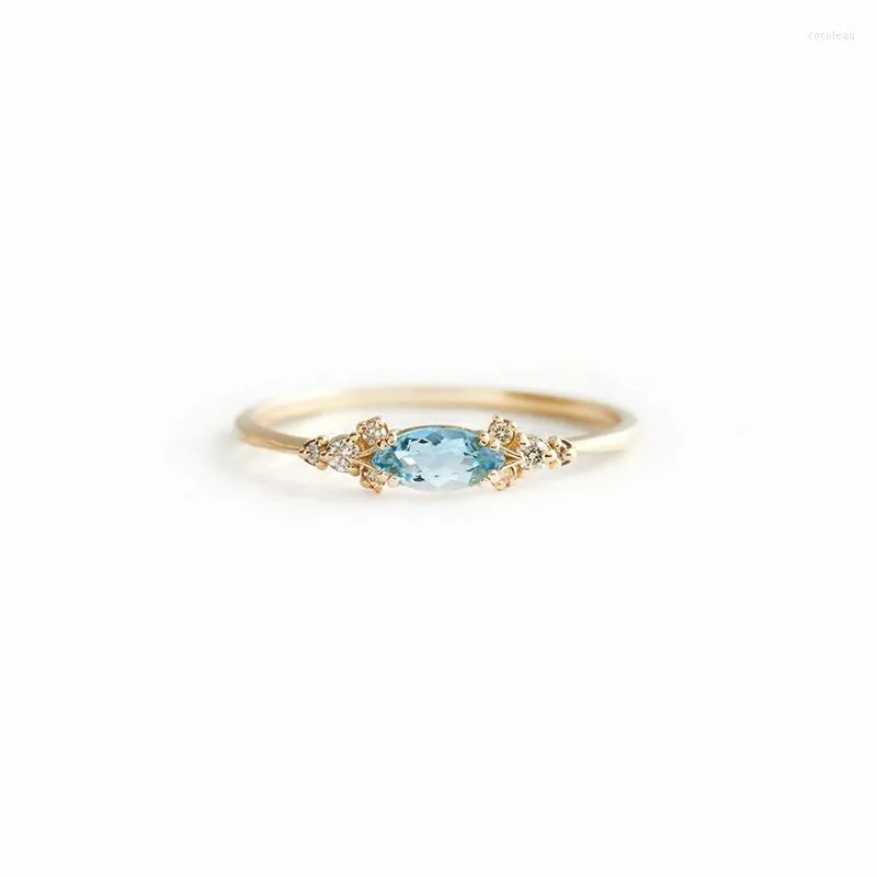 Bagues de cluster Exquis 925 Sterling Silver Blue Bling Ovale Forme Zircon Bague de Fiançailles Pour Couples Amoureux Mariage Bijoux Cadeau