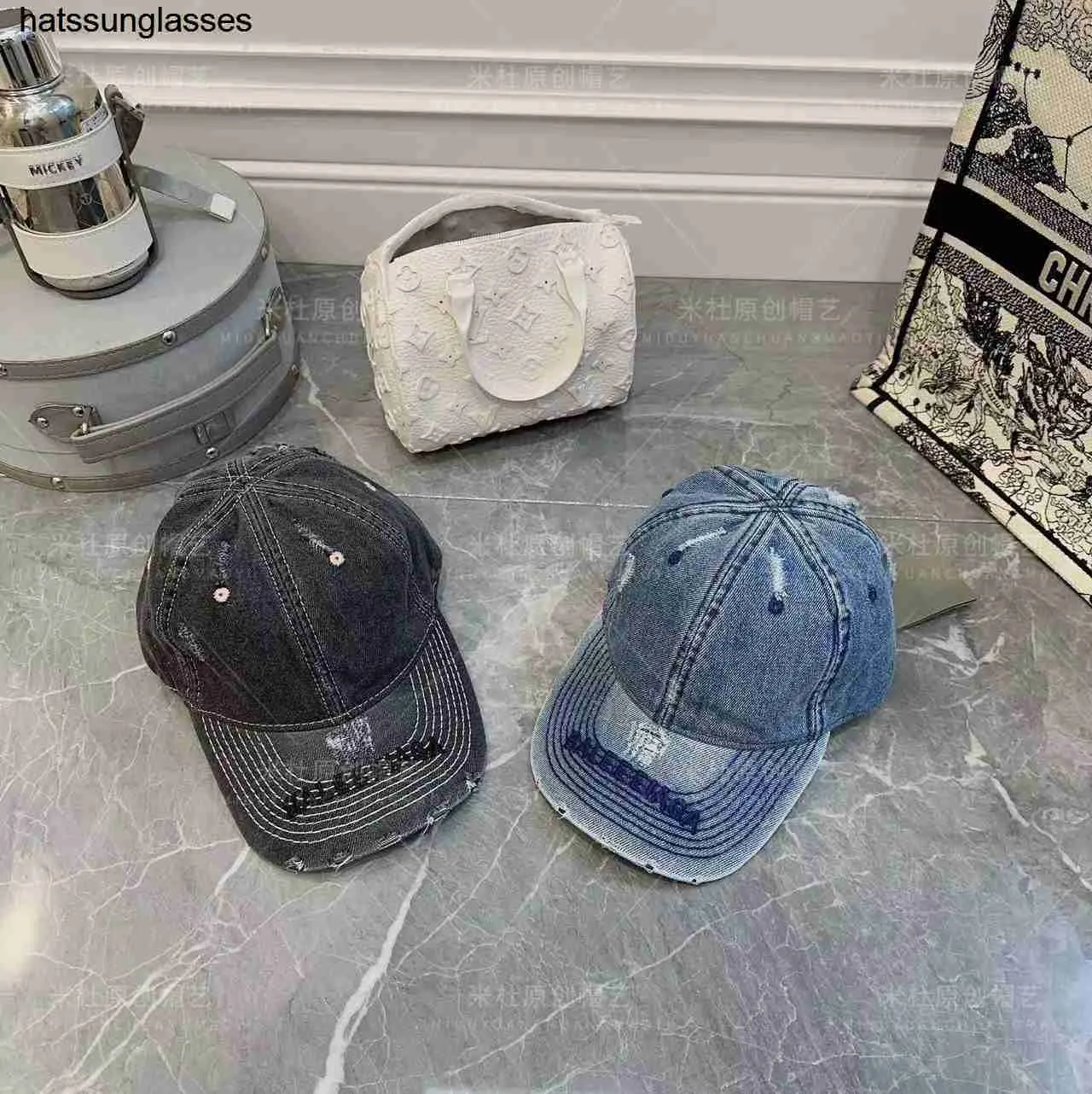 Version correcte de la famille B ~ 23 nouvelle casquette de baseball en denim délavé à la mode ruffian belle casquette à la mode polyvalente hommes et femmes même style