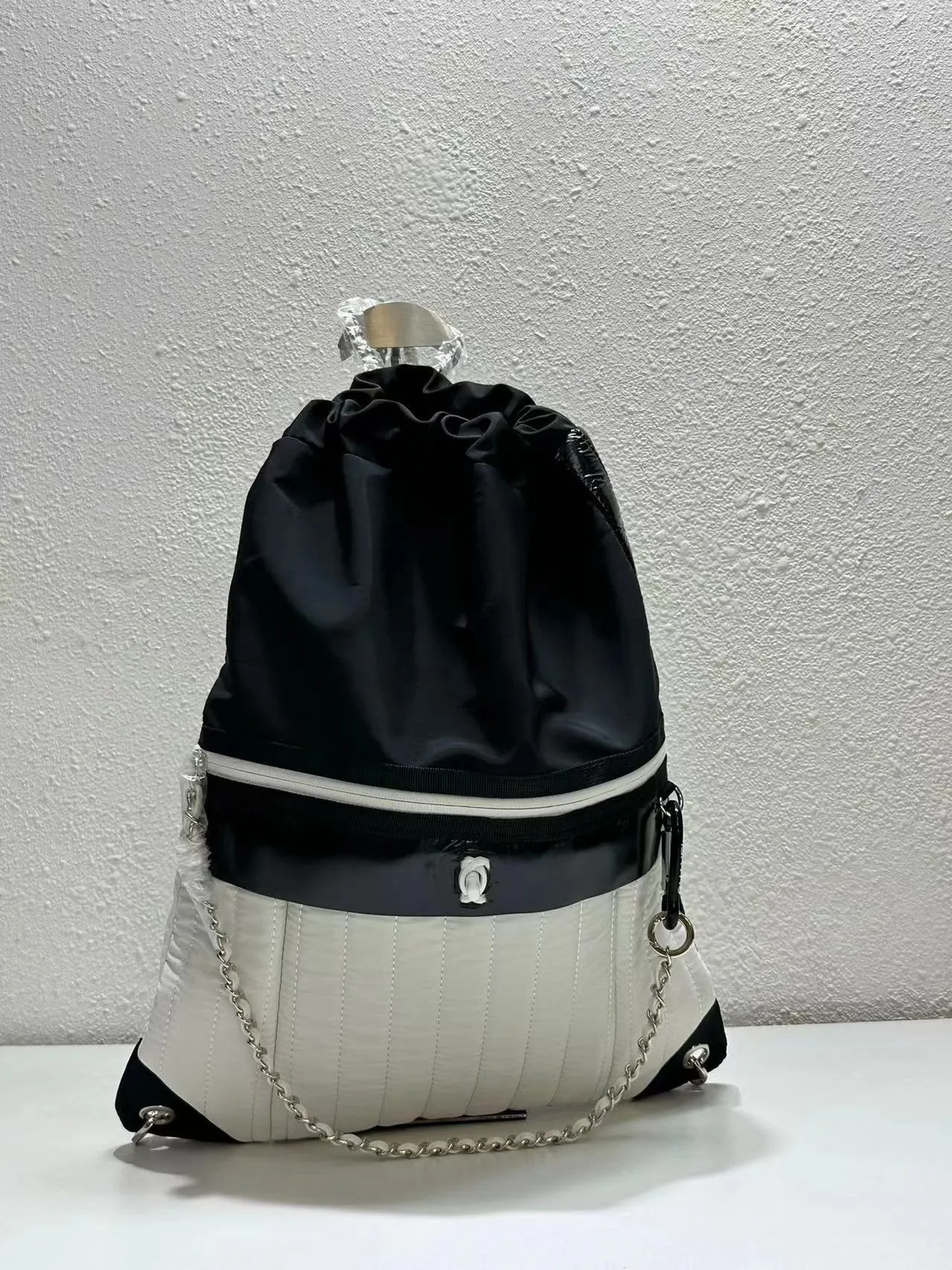 2023 L'arrivo della nuova borsa zaino in nylon di alta qualità da donna Wetton Backpack designer borsa zaino elegante stile casual da donna piccolo zaino