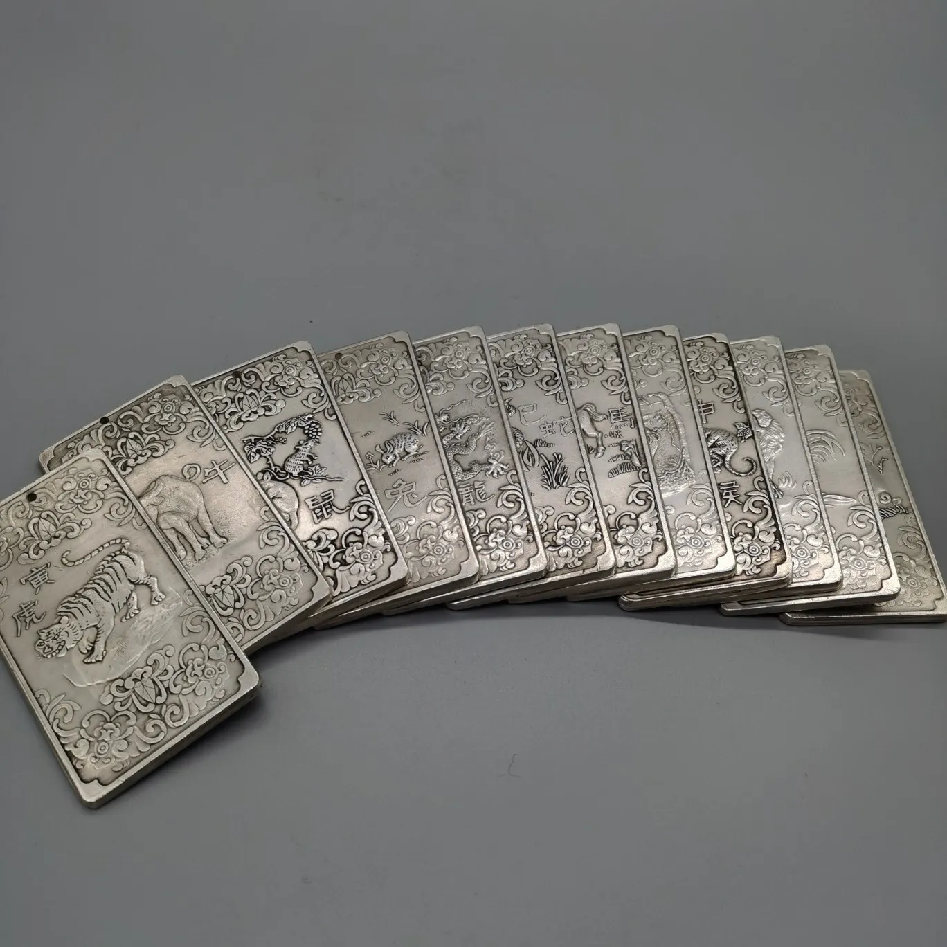 ☆ DHgate 추천 핫 아이템: 중국 조디악 매력 : 수탉 디자인 티베트어 스타일 감사합니다