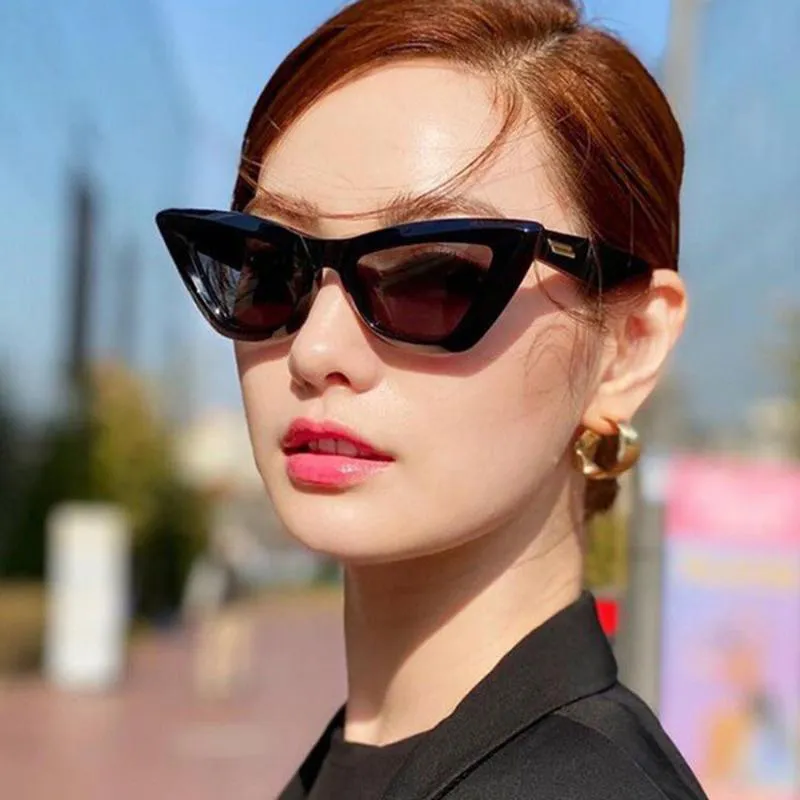 Солнцезащитные очки винтажные женщины Cateye Women 2023 Дизайн солнце