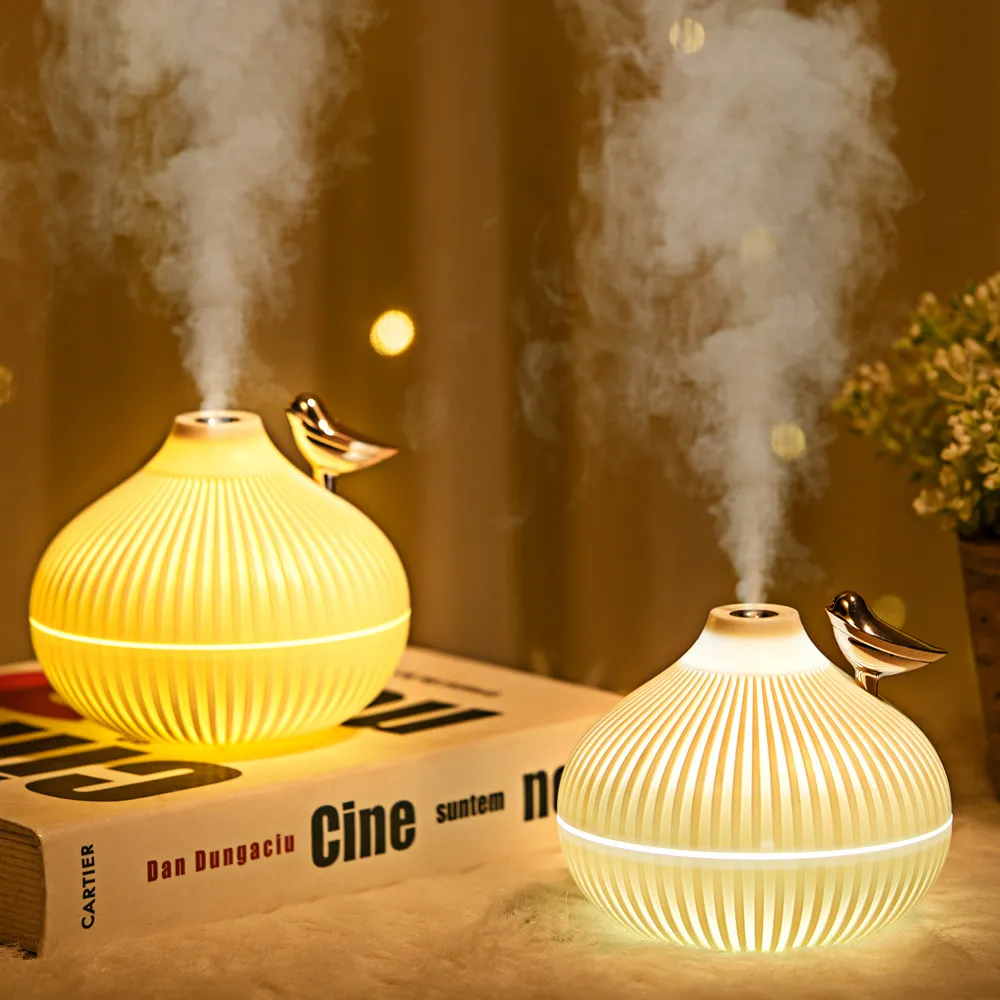 Transfrontalier nouvelle petite veilleuse humidificateur Type d'oignon 300 ML Lark aromathérapie Machine bureau à domicile brouillard lourd