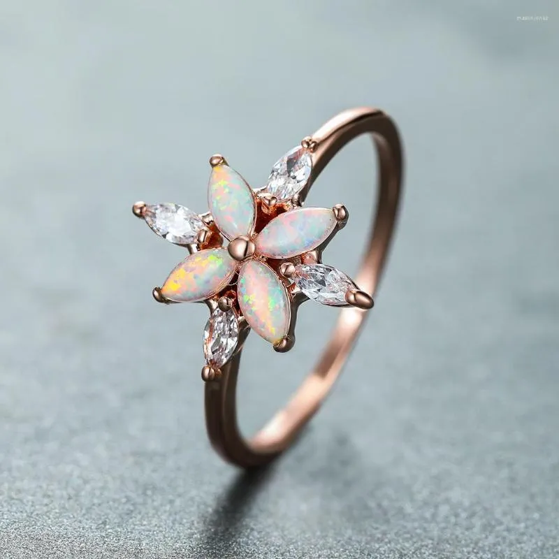 Bröllopsringar boho kvinnlig vit eld opal ring charm rosguld färg för kvinnor vintage kristall blomma tunt engagemang