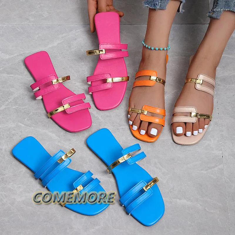 Slippers dames 2023 zomer goud kleur dunne riem combinatie vierkante kop plat hiel vrouwelijk plus size outdoor strand dames sandalen