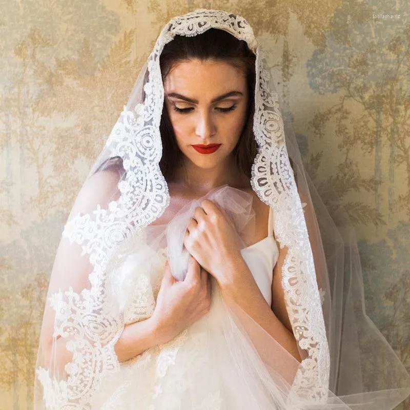Vintage lace veil 2025