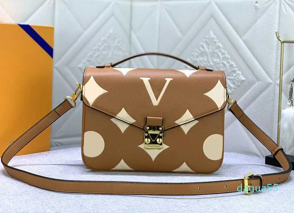 Designerska torba na ramię luksusowe torebki torebki pochette wytłaczane kwiaty liter