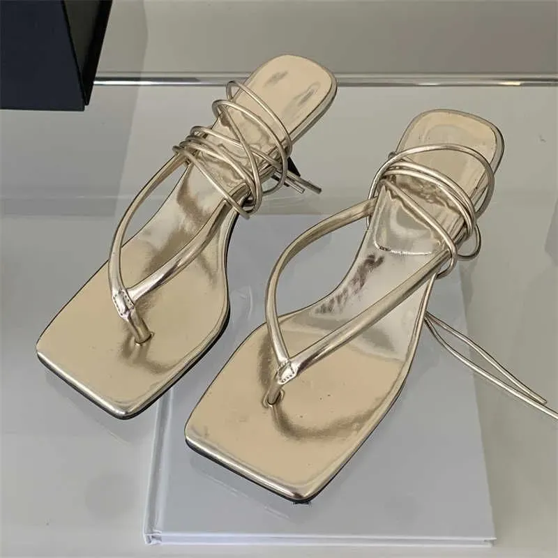 Sandali allacciati shop alla caviglia