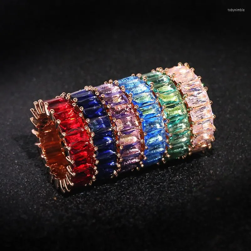 Cluster anneaux 2023 luxe pour femmes diamant mode rubis saphir doigt cubique Zircon fiançailles en vrac bijoux en gros