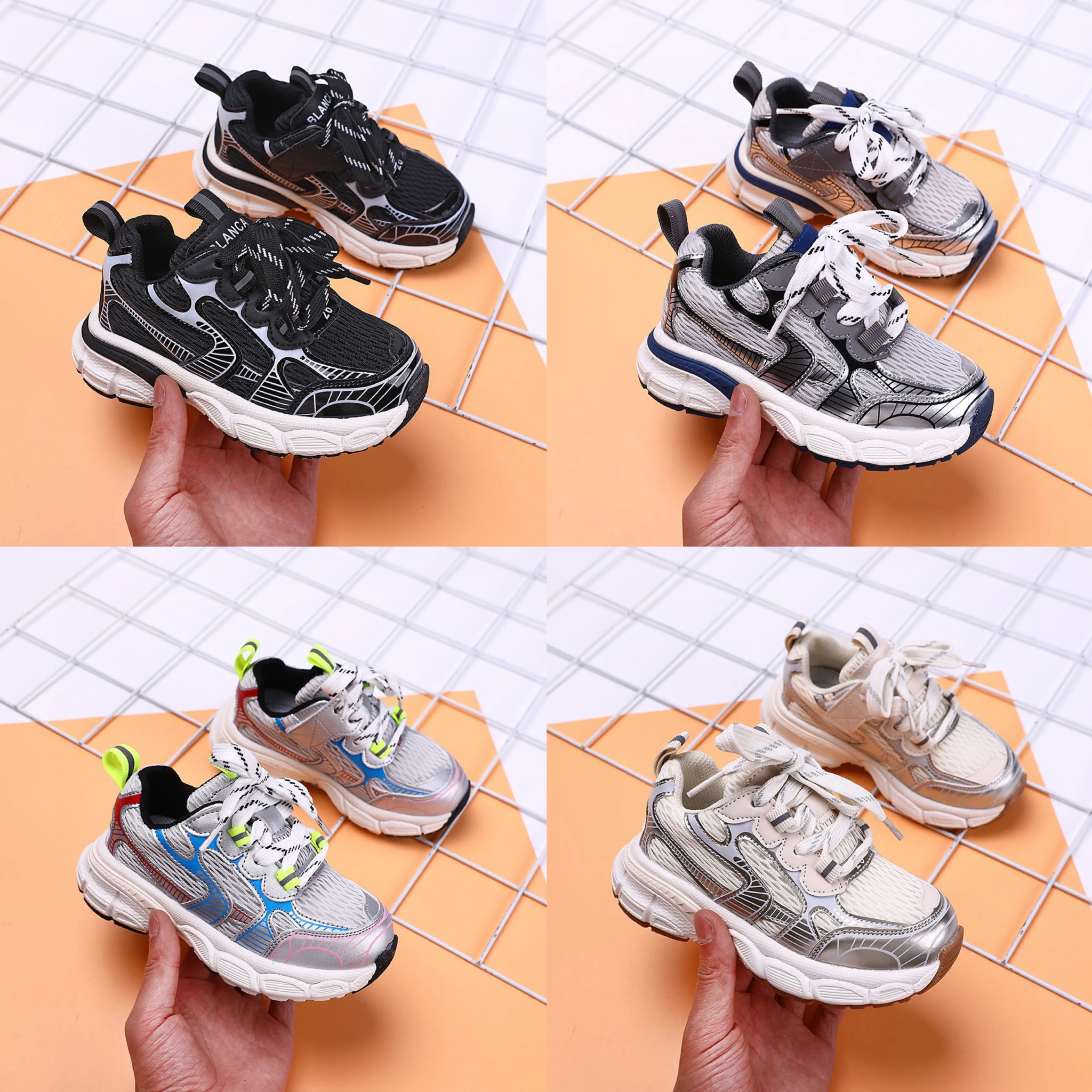 Nya Triple S Designer Skor Barn Sneakers Trippel Svart Vit Glitter Mode Plattformade Fritidsskor Vintage Lyxsneakers